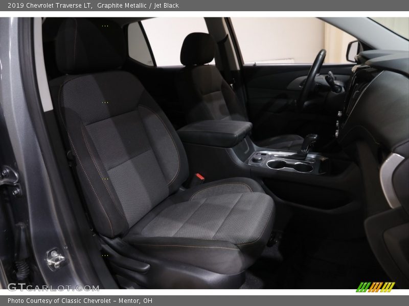 Graphite Metallic / Jet Black 2019 Chevrolet Traverse LT