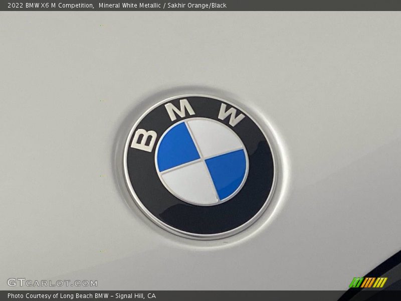 Mineral White Metallic / Sakhir Orange/Black 2022 BMW X6 M Competition