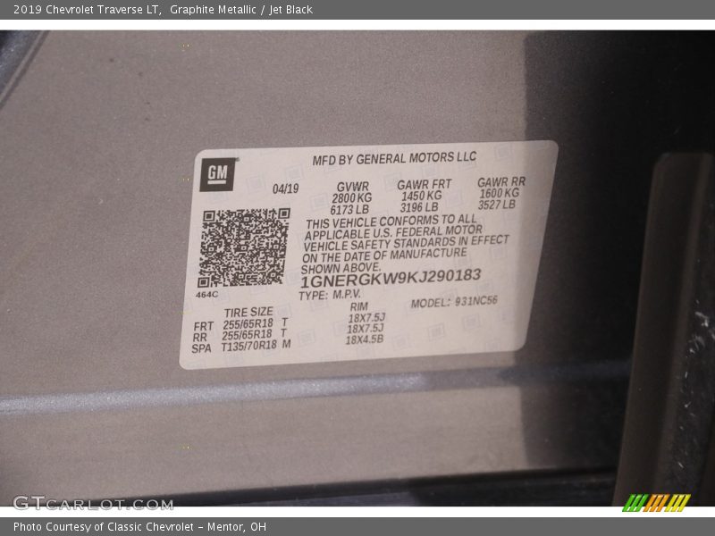 Graphite Metallic / Jet Black 2019 Chevrolet Traverse LT