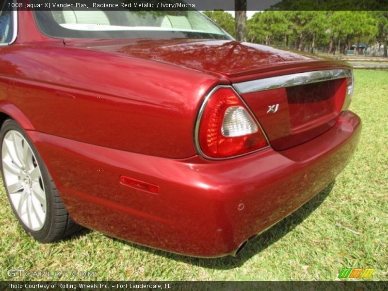 Radiance Red Metallic / Ivory/Mocha 2008 Jaguar XJ Vanden Plas