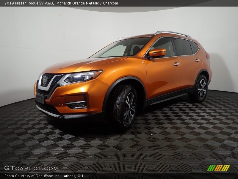 Monarch Orange Metallic / Charcoal 2019 Nissan Rogue SV AWD