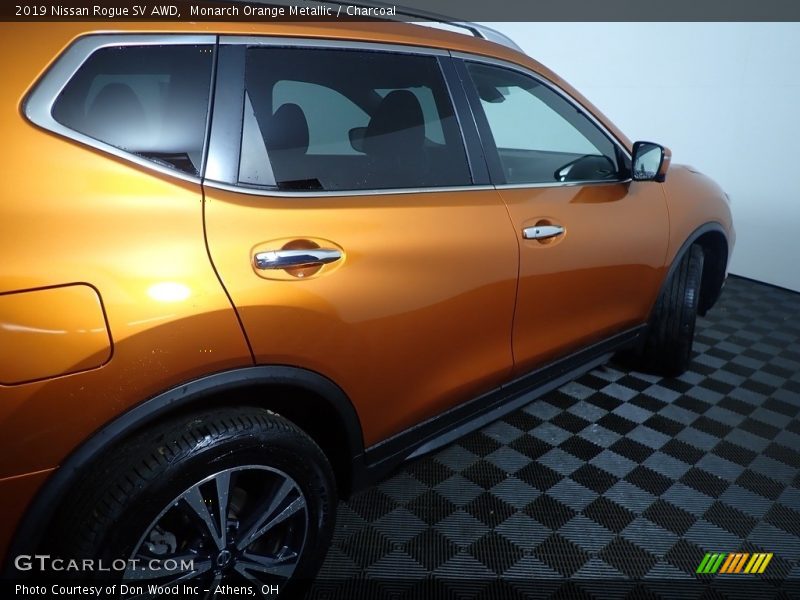 Monarch Orange Metallic / Charcoal 2019 Nissan Rogue SV AWD