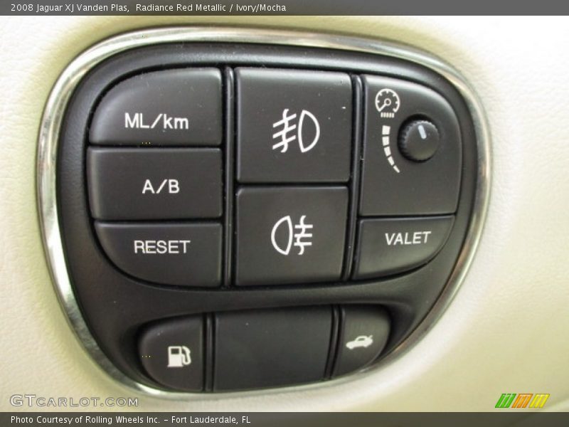Radiance Red Metallic / Ivory/Mocha 2008 Jaguar XJ Vanden Plas