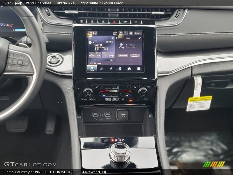 Bright White / Global Black 2022 Jeep Grand Cherokee L Laredo 4x4