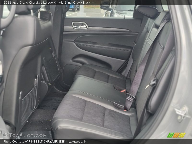 Sting-Gray / Black 2022 Jeep Grand Cherokee Laredo X 4x4