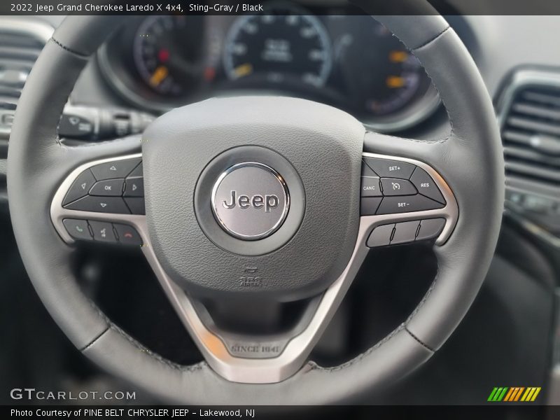 Sting-Gray / Black 2022 Jeep Grand Cherokee Laredo X 4x4