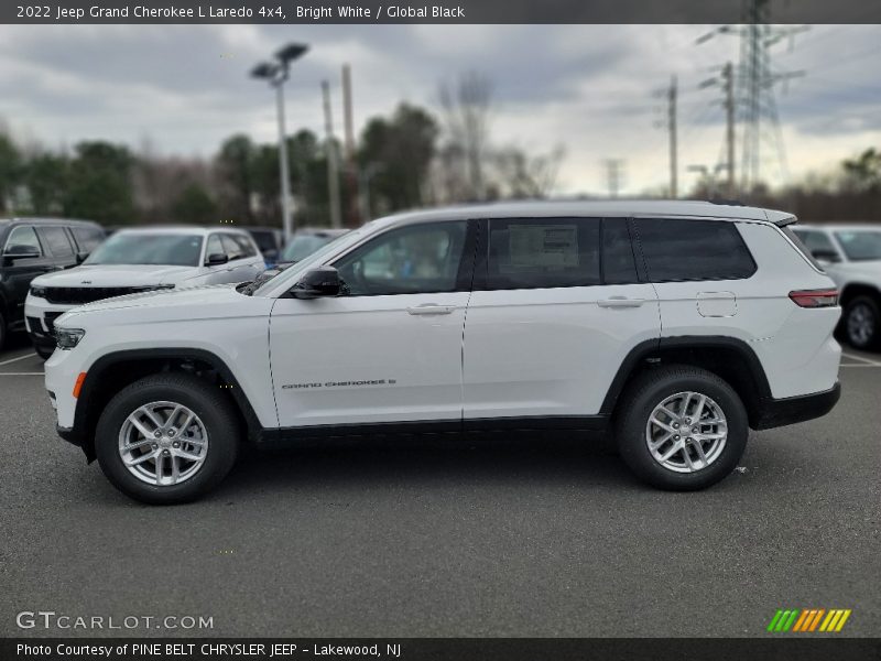 Bright White / Global Black 2022 Jeep Grand Cherokee L Laredo 4x4