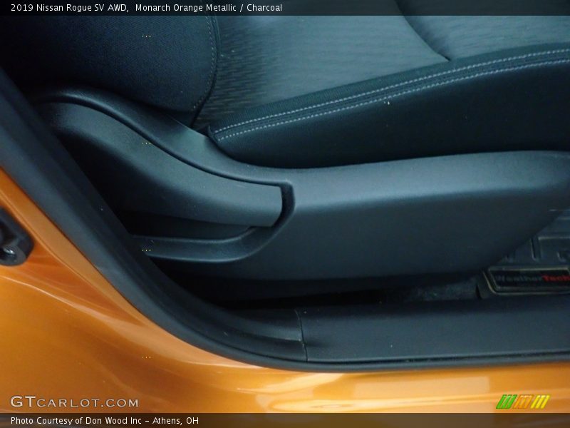 Monarch Orange Metallic / Charcoal 2019 Nissan Rogue SV AWD