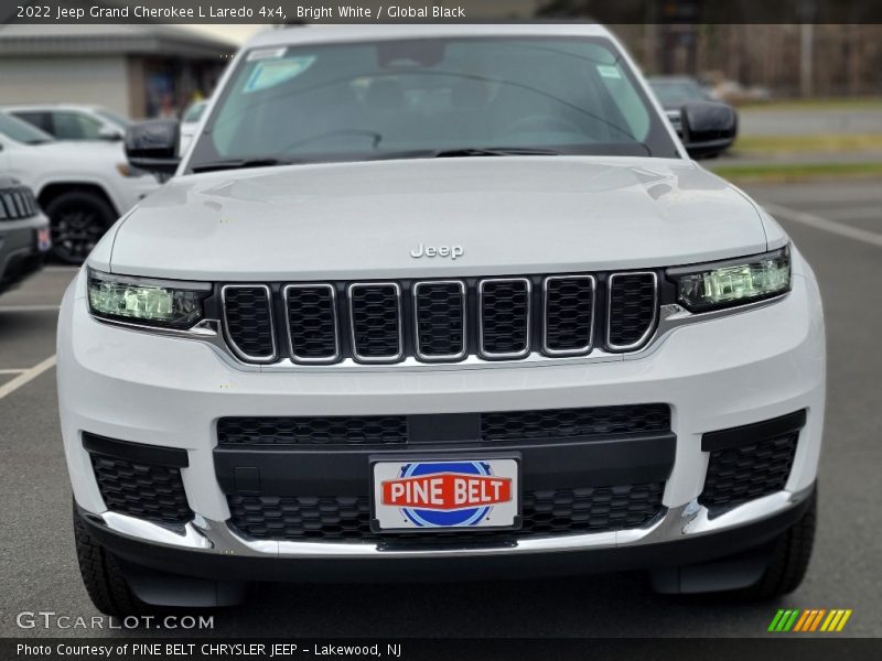 Bright White / Global Black 2022 Jeep Grand Cherokee L Laredo 4x4