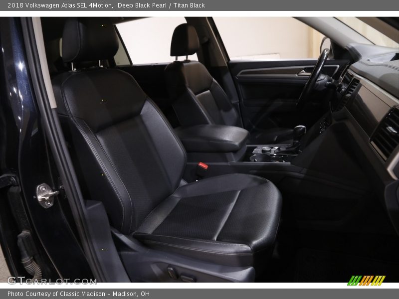 Deep Black Pearl / Titan Black 2018 Volkswagen Atlas SEL 4Motion