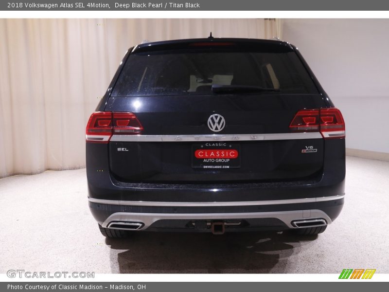 Deep Black Pearl / Titan Black 2018 Volkswagen Atlas SEL 4Motion
