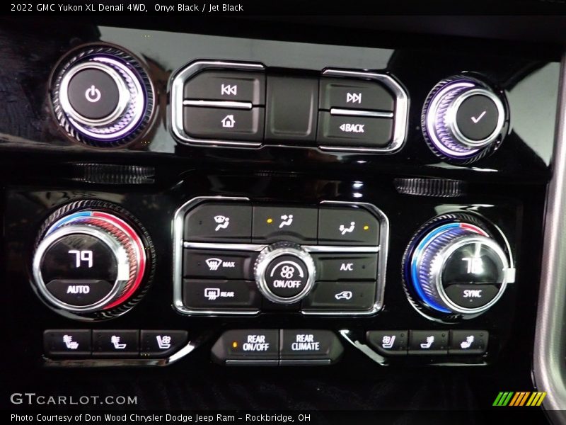 Controls of 2022 Yukon XL Denali 4WD