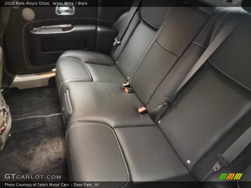 Arctic White / Black 2020 Rolls-Royce Ghost