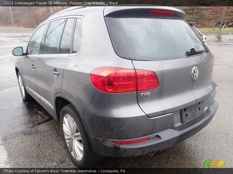 Pepper Gray Metallic / Black 2013 Volkswagen Tiguan SE 4Motion