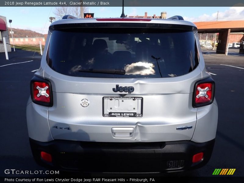 Glacier Metallic / Black 2018 Jeep Renegade Latitude 4x4