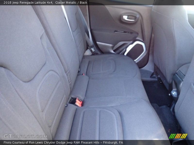 Glacier Metallic / Black 2018 Jeep Renegade Latitude 4x4