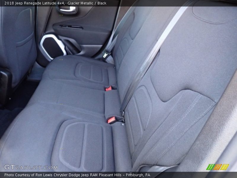 Glacier Metallic / Black 2018 Jeep Renegade Latitude 4x4