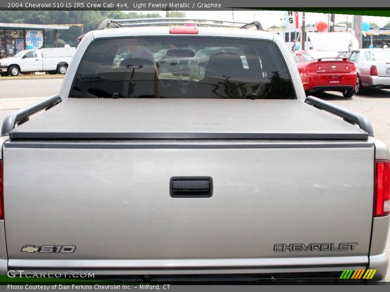 Light Pewter Metallic / Graphite 2004 Chevrolet S10 LS ZR5 Crew Cab 4x4