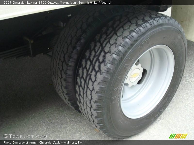 Summit White / Neutral 2005 Chevrolet Express 3500 Cutaway Moving Van