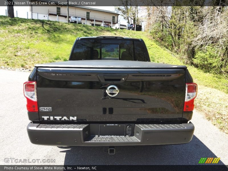 Super Black / Charcoal 2021 Nissan Titan S Crew Cab