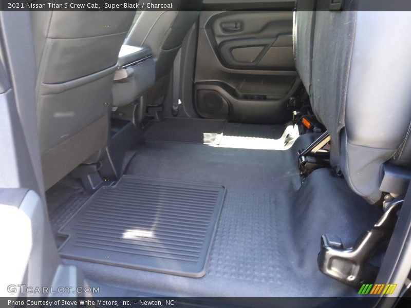 Super Black / Charcoal 2021 Nissan Titan S Crew Cab