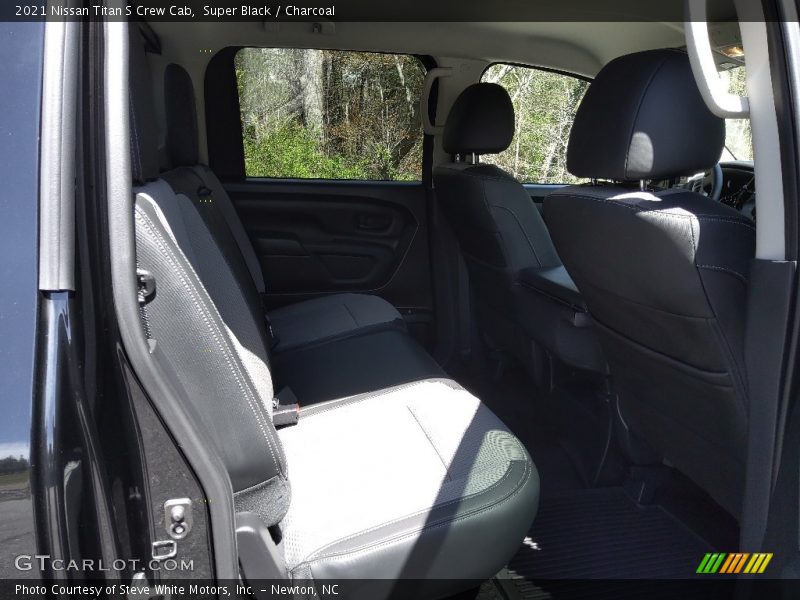 Super Black / Charcoal 2021 Nissan Titan S Crew Cab