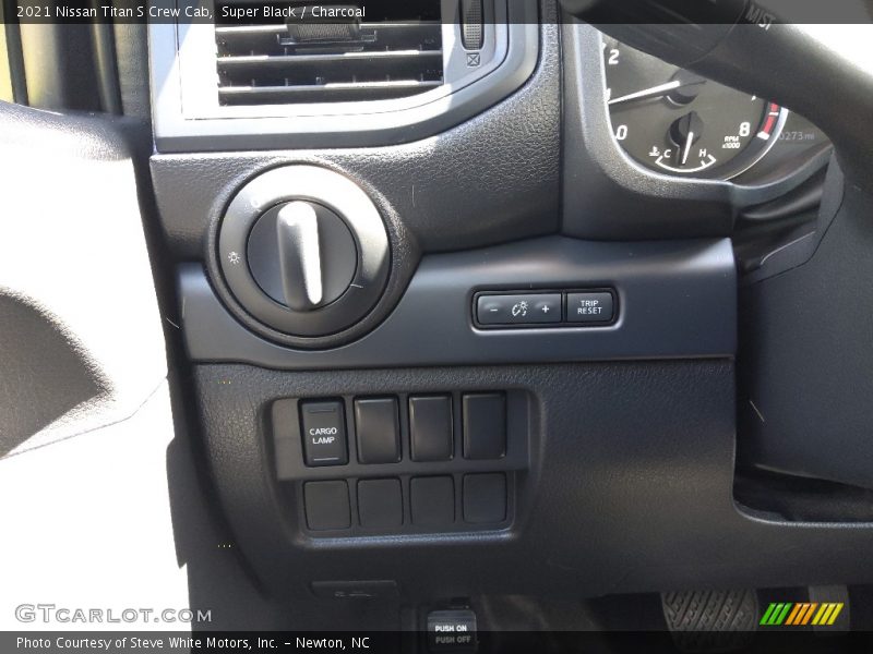 Controls of 2021 Titan S Crew Cab
