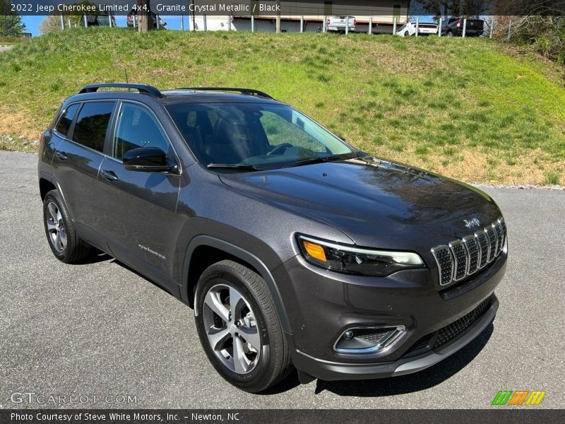 Front 3/4 View of 2022 Cherokee Limited 4x4