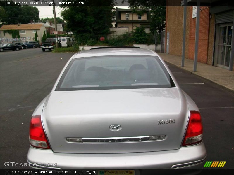 Titanium / Black 2001 Hyundai XG300 Sedan