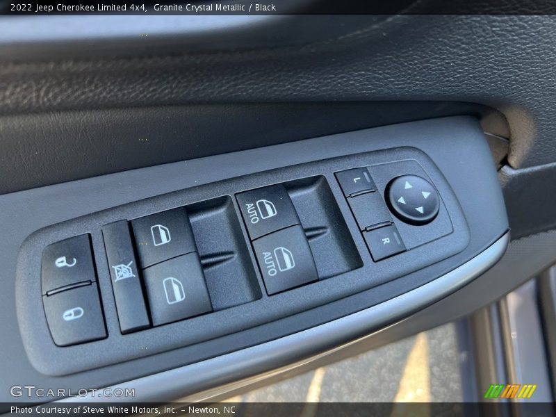Controls of 2022 Cherokee Limited 4x4
