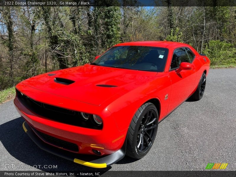  2022 Challenger 1320 Go Mango