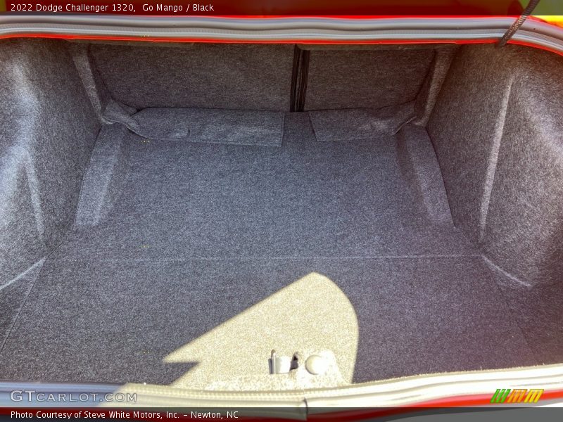  2022 Challenger 1320 Trunk