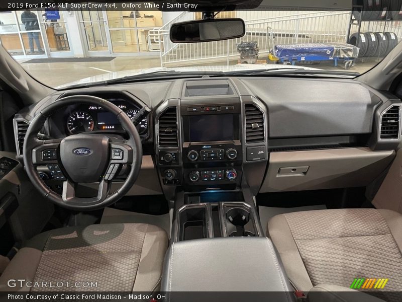 Oxford White / Earth Gray 2019 Ford F150 XLT SuperCrew 4x4