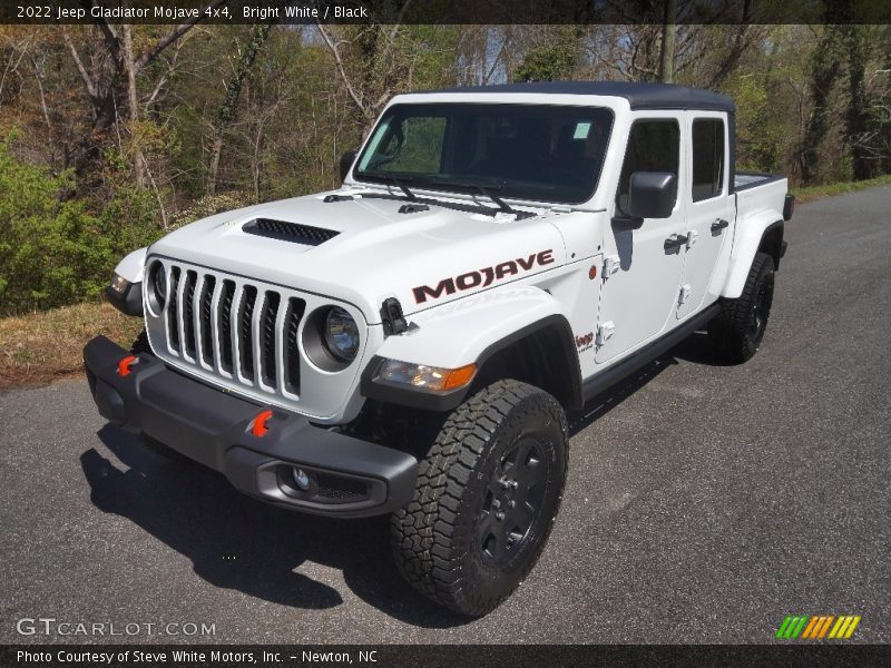 Bright White / Black 2022 Jeep Gladiator Mojave 4x4