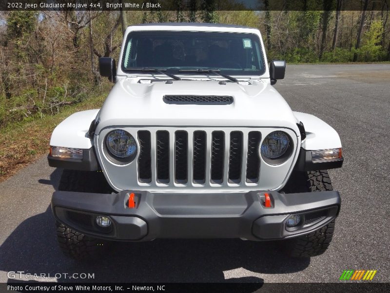 Bright White / Black 2022 Jeep Gladiator Mojave 4x4