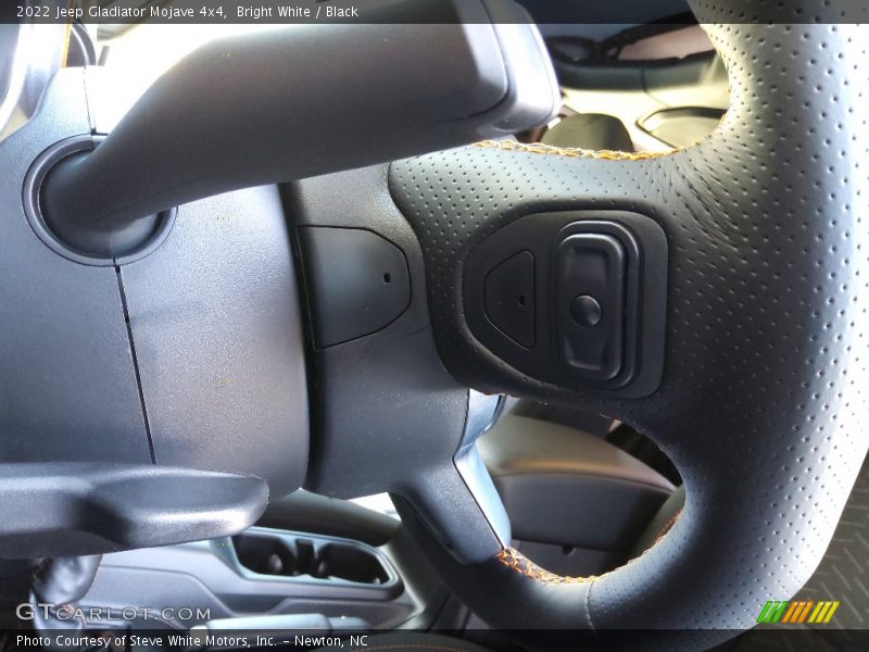 Bright White / Black 2022 Jeep Gladiator Mojave 4x4
