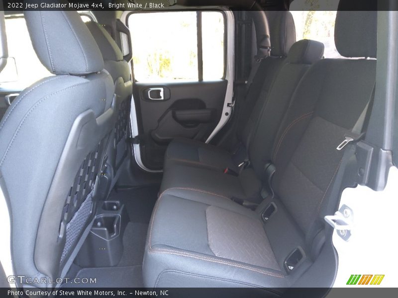 Bright White / Black 2022 Jeep Gladiator Mojave 4x4