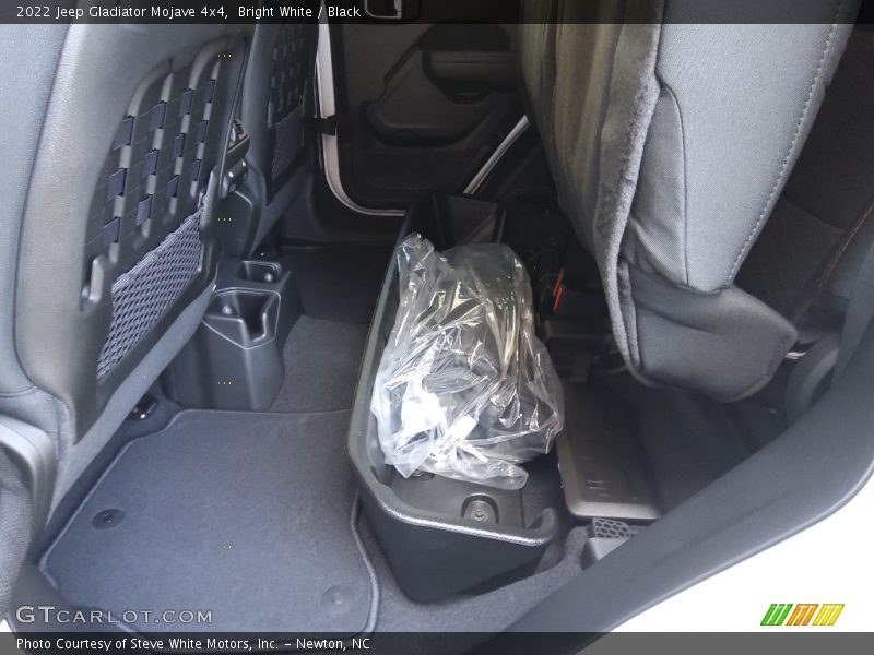 Bright White / Black 2022 Jeep Gladiator Mojave 4x4