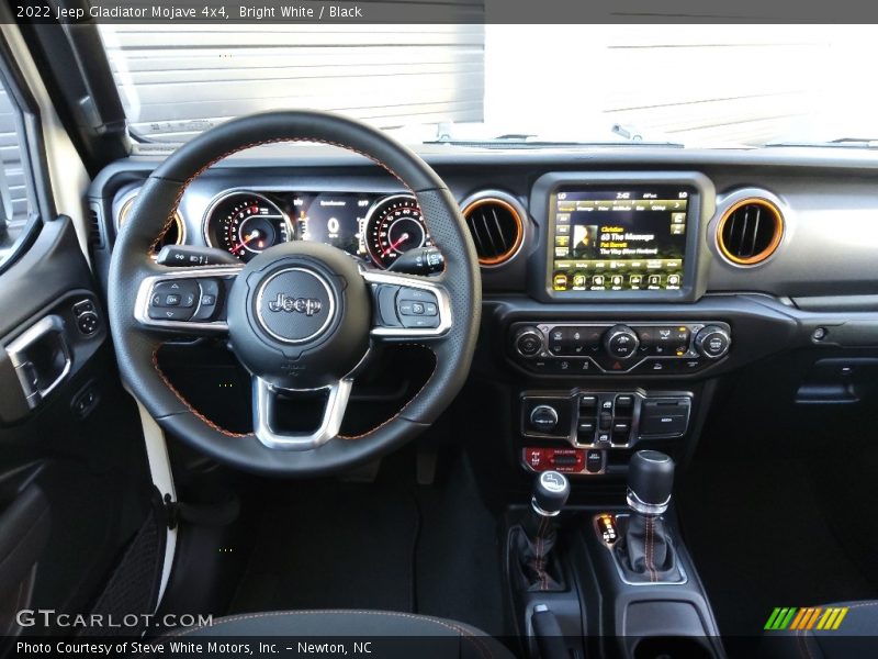 Bright White / Black 2022 Jeep Gladiator Mojave 4x4