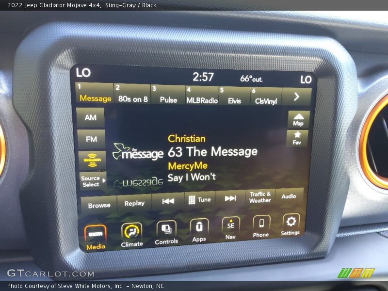 Controls of 2022 Gladiator Mojave 4x4