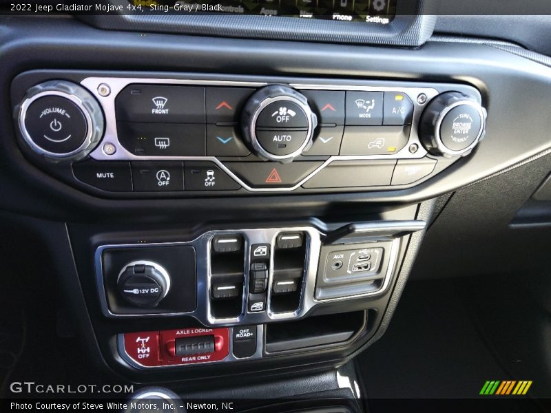 Controls of 2022 Gladiator Mojave 4x4