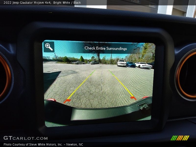 Bright White / Black 2022 Jeep Gladiator Mojave 4x4