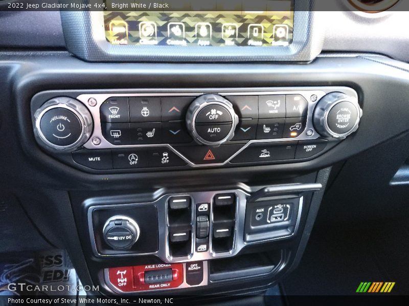 Bright White / Black 2022 Jeep Gladiator Mojave 4x4