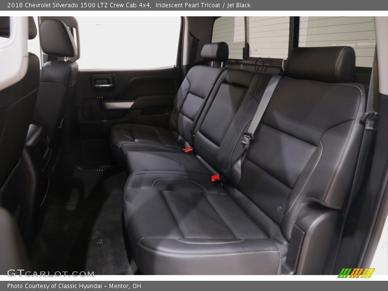 Iridescent Pearl Tricoat / Jet Black 2018 Chevrolet Silverado 1500 LTZ Crew Cab 4x4