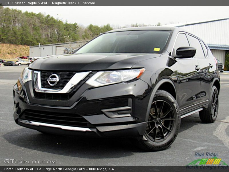 Magnetic Black / Charcoal 2017 Nissan Rogue S AWD