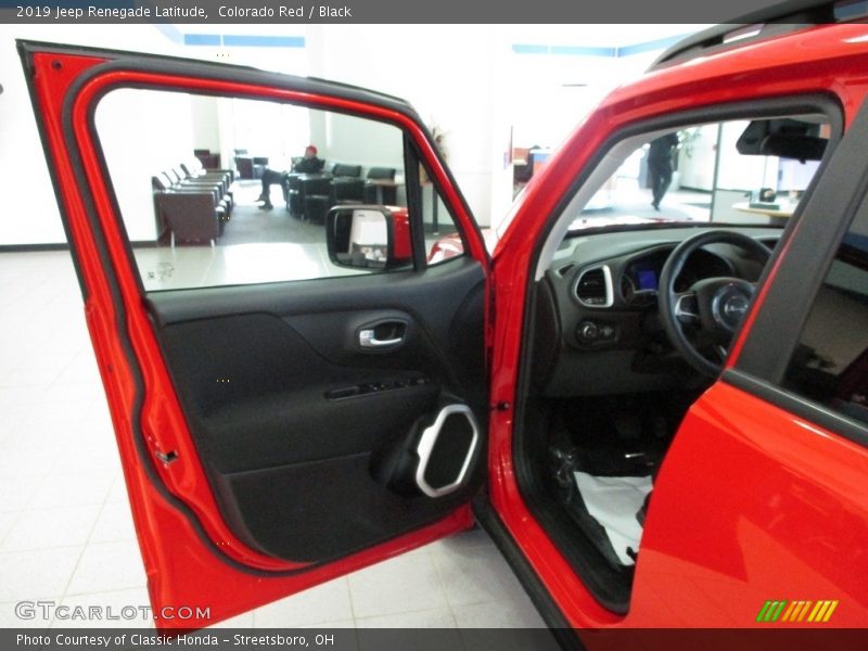 Colorado Red / Black 2019 Jeep Renegade Latitude