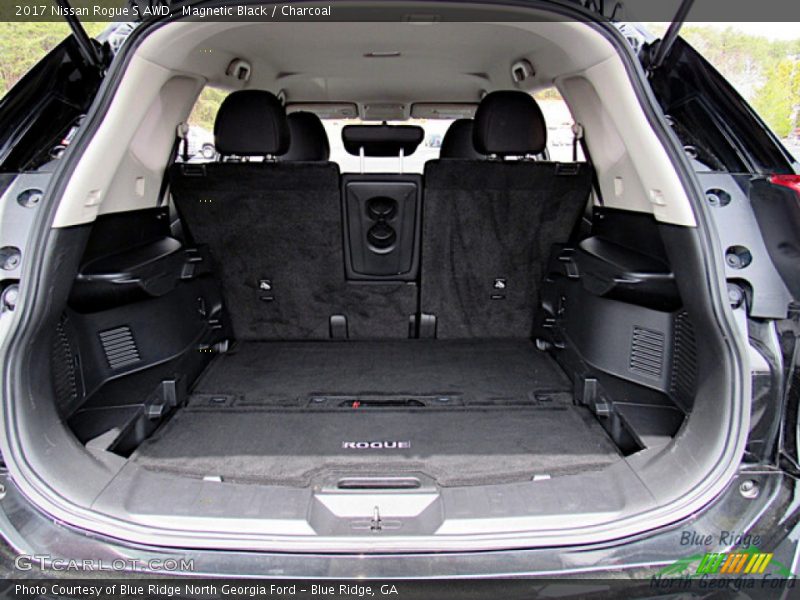 Magnetic Black / Charcoal 2017 Nissan Rogue S AWD
