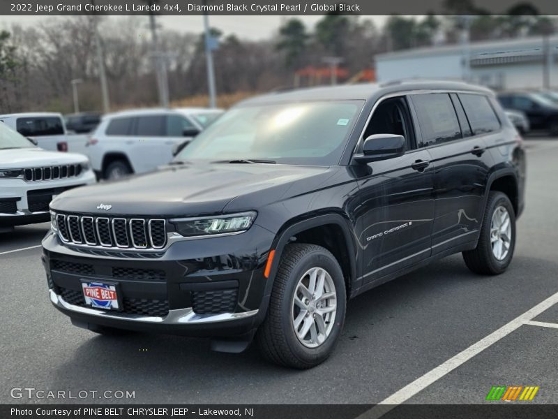 Diamond Black Crystal Pearl / Global Black 2022 Jeep Grand Cherokee L Laredo 4x4