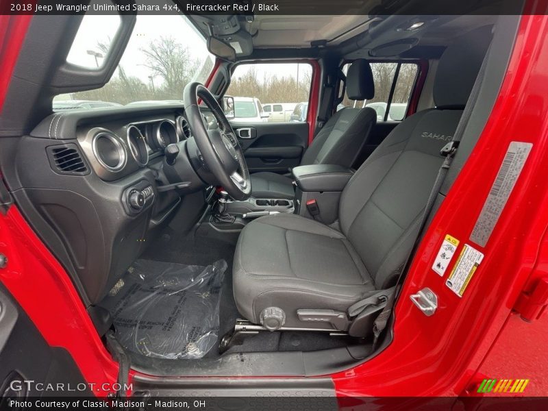 Firecracker Red / Black 2018 Jeep Wrangler Unlimited Sahara 4x4