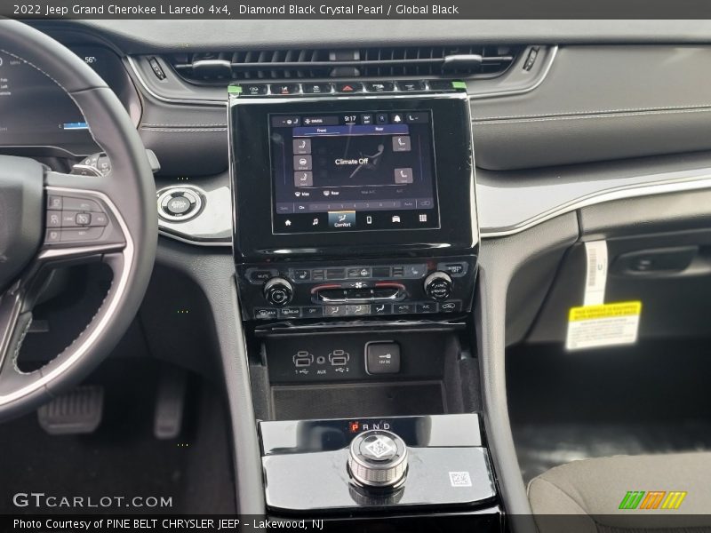 Diamond Black Crystal Pearl / Global Black 2022 Jeep Grand Cherokee L Laredo 4x4